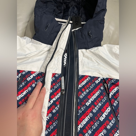 NWT - Superdry Men’s Tech Logo Print Wind Attacker Jacket - Size XXL - Picture 9 of 16